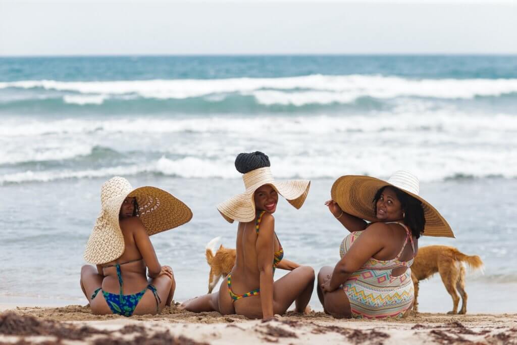 girl squad-turtles nest villa-treasure beach-diedreinwanderland